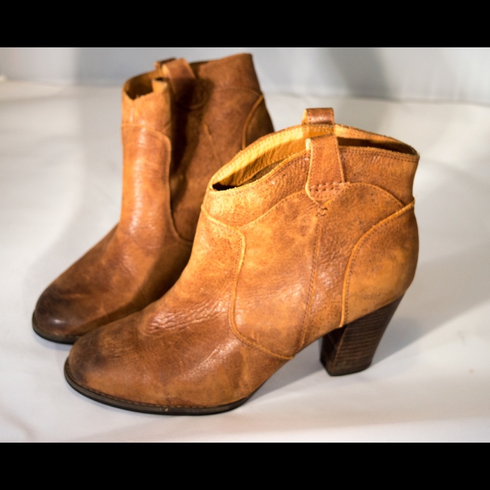Clark’s Indigo Western Bootie